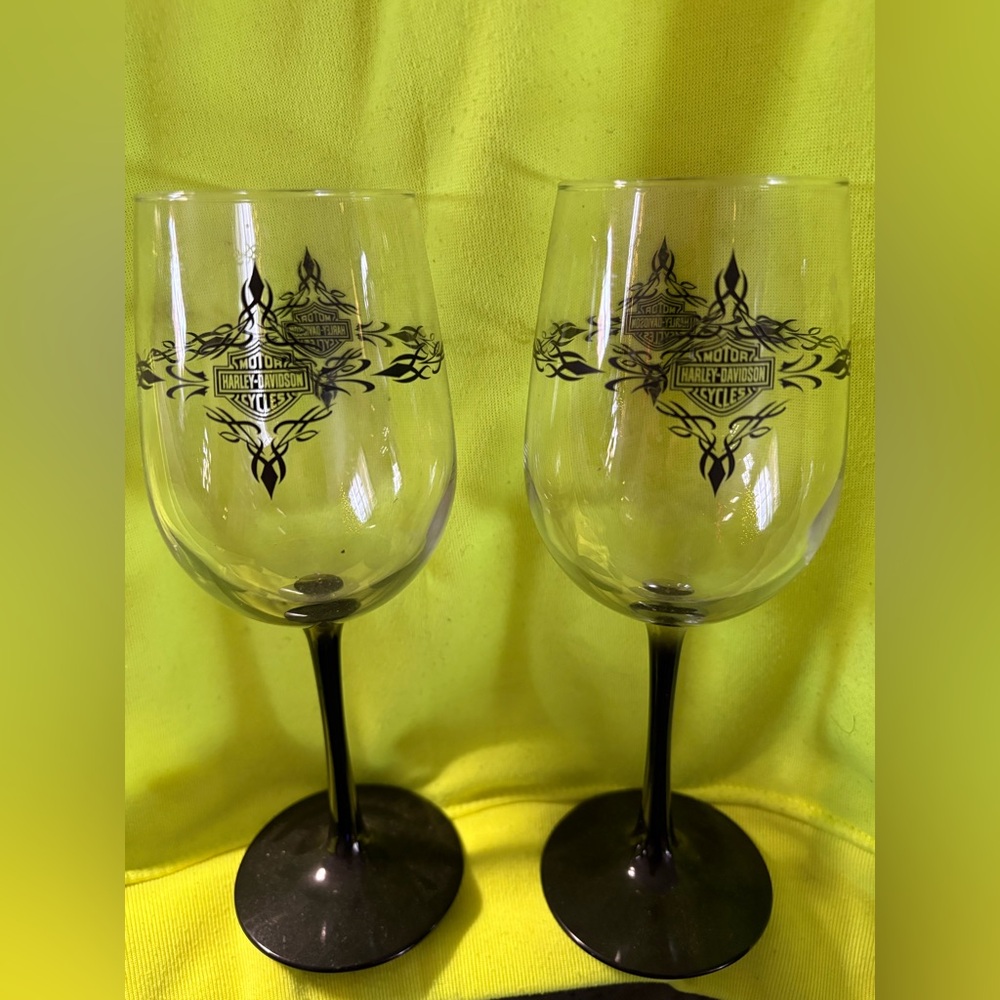 Harley-Davidson Black Stem Wine Glass Pair